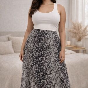 Abercrombie & Fitch Gray Snake-Print A-Line Maxi Skirt
